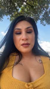 Spoiled cosmetics got new gold glitter spray grab yours! 👇🏼 ✨  Spoiledcosmetics.com code: Elenag