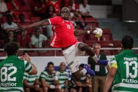 Andebol escolas de modalidades linha benfica 707 200 100. Andebol Do Benfica Regressa Com Vitoria Perante Austriacos Do Fivers Andebol Publico