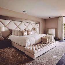 Idee Per Arredare La Camera Da Letto Con Il Color Champagne Luxurious Bedrooms Luxury Bedroom Design Luxury Bedroom Master