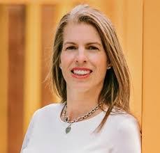 Marti Evans's Instagram, Twitter & Facebook