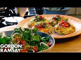 Quick Simple Lunch Recipes With Gordon Ramsay Youtube Gordon Ramsay Recipe Easy Lunch Recipes Lunch Recipes