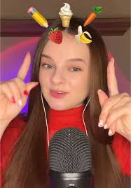 Exploring ASMR Mouth Sounds with Lisandra