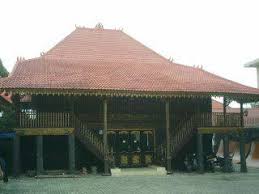 Di dalam rumah aceh biasanya terdapat lukisan asli aceh yang digunakan sebagai hiasan rumah kuno. Info Terbaru 17 Rumah Adat Sumatera Selatan