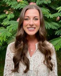 Audrey Crow's Instagram, Twitter & Facebook