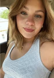 Mallory Nichols's Instagram, Twitter & Facebook