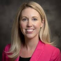 Kristin Squires's Instagram, Twitter & Facebook