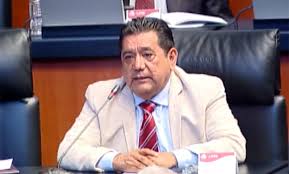 Félix salgado macedonio, aspirante a gobernador de guerrero acusado de abuso sexual, compareció este lunes ante el tribunal electoral de méxico, organismo que evalúa la suspensión de su candidatura por irregularidades financieras. Comparece Presunta Victima De Felix Salgado Ante Instancias De Morena