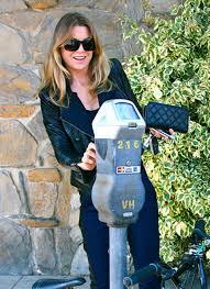 May 25, 2021 · „was als überfall begann, endet als familie. Ellen Pompeo Starportrat News Bilder Gala De