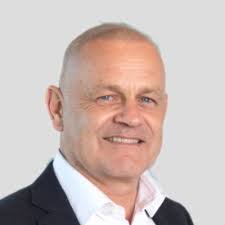 Gavin Waters's Instagram, Twitter & Facebook