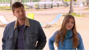 Elle est principalement connue pour sa carrière de chanteuse dans les années 1990, et pour son rôle d'hélène girard depuis 1992 dans les séries premiers baisers, hélène et les garçons, le miracle de l'amour, les vacances de l'amour et. Hugo Dans Les Mysteres De L Amour Saison 13 Tony Mazari Continue Les Mysteres De L Amour Nouveautes Tele Com