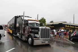 As a vendor, there are strict guidelines you must meet to sell food and other merchandise at the track events. Indianapolis Motor Speedway