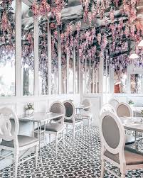 The Best Cafe Interior Key Points Fancy Floor All White Eveything Purp Coffee Shop Interior Design Retail Store Interior Design Coffee Shops Interior