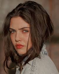 Nadia Hoffman's Instagram, Twitter & Facebook