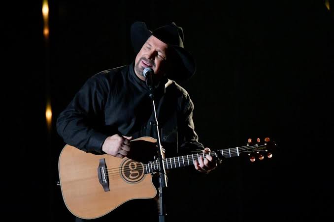 Garth Brooks Fan Receives $65K After Freak Concert Accident
