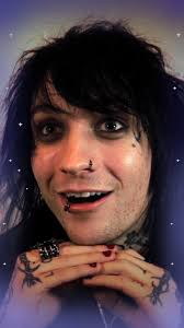 sit down and cozy up with Johnnie Guilbert while Simple Plan tells him  allll about the wonderful world of warped, listen to johnnie’s new single  to prep for long beach and orlando: ...