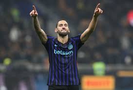 Calhanoglu: ‘I don’t care’ about the goalkeeper, while Sucic retains Inter shirt