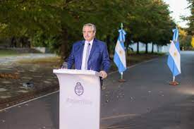Limitación del transporte público en el área metropolitana de buenos aires (amba) para el personal esencial. Fuertes Restricciones En Argentina Pero Se Sostiene El Turismo Interno Economia