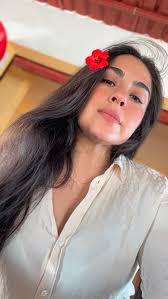 Sara Castañeda (@saritacastaeda)