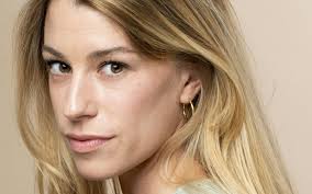 Lison Daniel : « Dans la fiction, j'aime les fous, les dingues, les  infréquentables qui ouvrent le champ de compréhension »