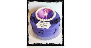 Ariana grande's 18th birthday was on june 26, 2011. Ariana Grande Cake