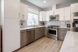 Kitchen W 2 Tone Cabinets In 2020 Kitchen Kitchen Cabinets Cabinet