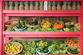 There is a fleshy outer layer, seeds in the middle these are some of the fruits which are grown in hawaii. Know What Produce Is In Season In Hawaii Fruit In Season Hawaii Food Hawaiian Gardens