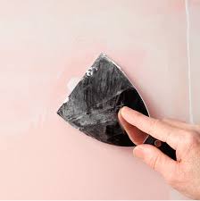 Conseils Et Astuces Pour Reboucher Les Trous Dans La Maison Trou Astuces
