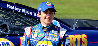 Elliott, driver of the #9 mountain dew chevrolet, with his crew chief alan gustafson in the garage. Chase Elliott Net Worth 2020 Wiki Married Family Wedding Salary Siblings