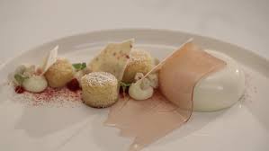 Zumbo's just desserts is set in a cavernous, technicolored hall with a willy wonka aesthetic called the dessert factory and it intends to wow. 25 Zumbo Just Desserts Ideen Phantasie Desserts Susses Backen