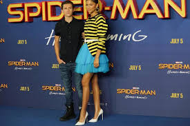 34,574 bennifer spotted on cozy stroll in the hamptons Tom Holland Dating Zendaya