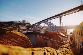 Choose from one of our daily excursions to the serralves museum or virtudes garden, ending up at the coliseu do porto to enjoy serenading sounds of portuguese guitar players. Cosa Vedere A Porto I Posti Piu Importanti E Imperdibili