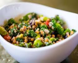 Recette De Quinoa Sain Au Kale Recette Salade Recette Choux Kale Recette Proteinee