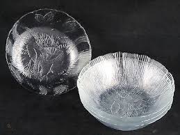 Combining the good and the beautiful… this is the challenge that the arcoroc teams want you to rise to! Dinnerware Sets Home Living Salad Plate Cereal Bowl And Mug Set Of 4 Arcoroc Canterbury Floral Crocus Design In Relief Glass Dinner Plate