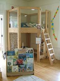 75 Atemberaubende Ideen Fur Das Spielzimmer Im Keller Fur Kinder Structhome Com Atemberaubende Das Fur Ide In 2020 Diy Playroom Playroom Decor Basement Playroom