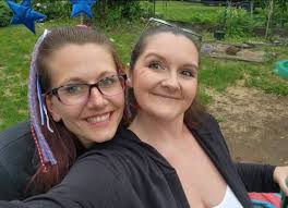 Introduction to outdoor enthusiast in dating group