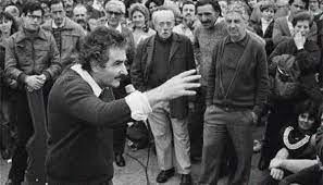 Su pasado guerrillero no ha sido obstáculo para atender en su despacho a militantes de izquierda que peregrinan para. Uruguay La Izquierda En Uruguay Mas Alla De Pepe Mujica El Salto Edicion General