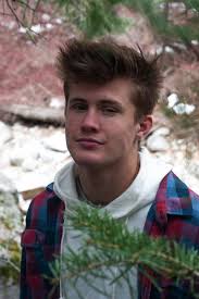 Kevin Ludlow (@kevinlud17)