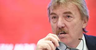 Zbigniew boniek was born on 3 march, 1956 in bydgoszcz, poland, is a polish footballer and manager. Zbigniew Boniek Zdementowal Informacje Dotyczace Pobieranych Premii I Korzysci Z Pzpn Zzapolowy O Futbolu W Najlepszym Wydaniu