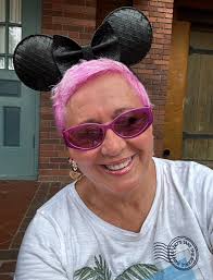 Hiya x A post for people with shorter hair, how do you do your hair whilst  in Disney, my hair isn't long enough for it all to be in a bobble x