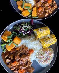Straight from the airport i went to my favorite food spot @riverparkcafe inbalex for takeaways before the rush to idols and another gig after.no time to cook today.so i'm going to enjoy my sunday kos. Pin Auf Mzantsi