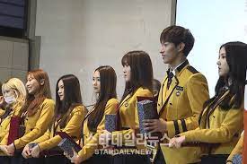 7 K Pop Idols Graduate From Seoul School Of Performing Arts This Year Performance Art Blackpink Debut Korean Uniform School