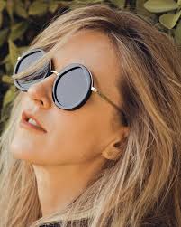 Liz Phair Is Not Your Feminist Spokesmodel