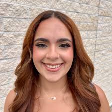 Who are good nail technicians in Vero Beach?