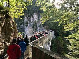 Marienbrücke is the most famous and easy accessible view point for schloss neuschwanstein. Wandern Mit Kinderwagen Schloss Neuschwanstein Familienurlaub