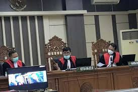 Pasar kliwon kudus bth karyawan : Sidang Kasus Pungutan Rekrutmen Pegawai Dirut Pdam Kudus Dituntut 4 Tahun Penjara Bagian 1