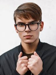 20 Selected Hairstyles For Men With Big Foreheads Haircut For Big Forehead Straight Hairstyles Hairstyles With Glasses
