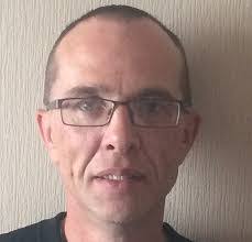 Lee Munson's Instagram, Twitter & Facebook