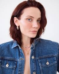 Tahnee Jones's Instagram, Twitter & Facebook