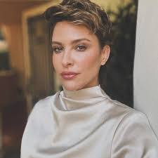 Adriana Tate's Instagram, Twitter & Facebook