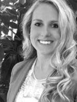 Jennifer Hauer's Instagram, Twitter & Facebook